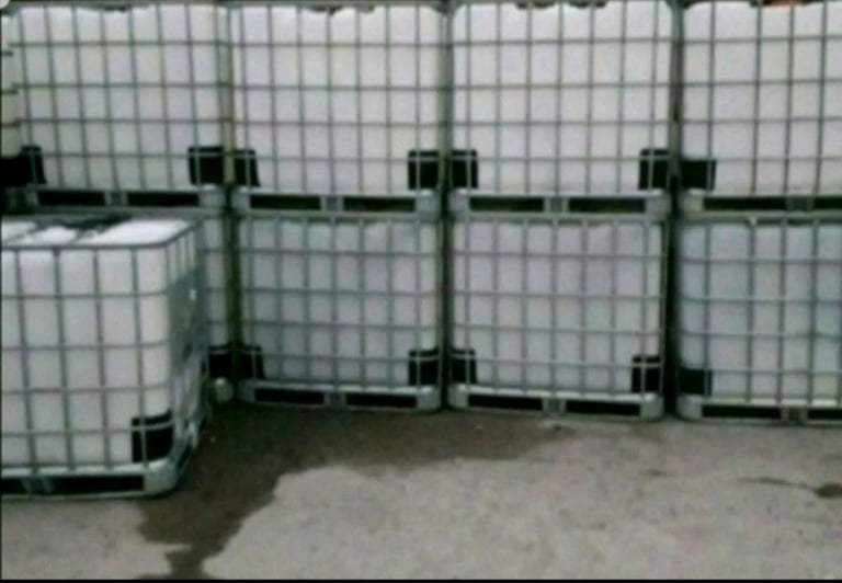 image for 1000L 1000 L LITRE 25L 25 IBC CUBES CONTAINERS DRUMS JARS BARRELS OIL