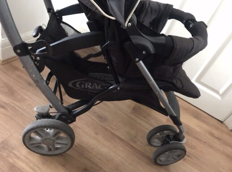 Graco Mosaic Travel System (Orbit) with Baby Car Seat and Foot Muff