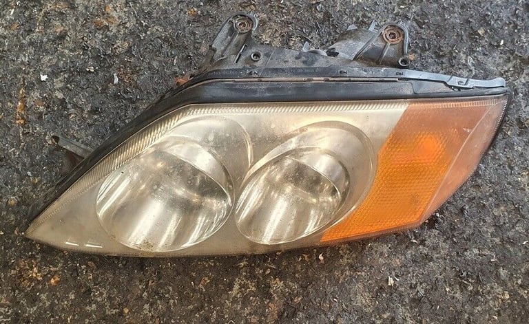 Hyundai Coupe Left Side Headlight 2004