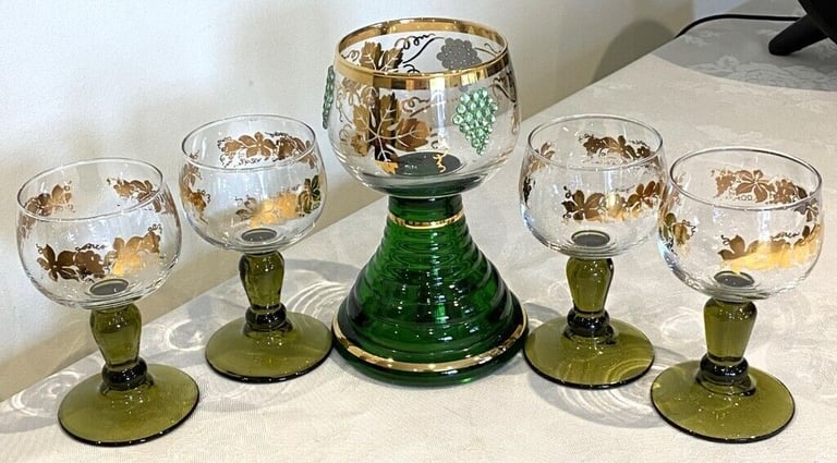 SET OF AUSTRIAN 1960's LARGE MUSICAL GOBLET, AND 4 WINE GLASSES IN GREEN & GOLD, VERY RARE