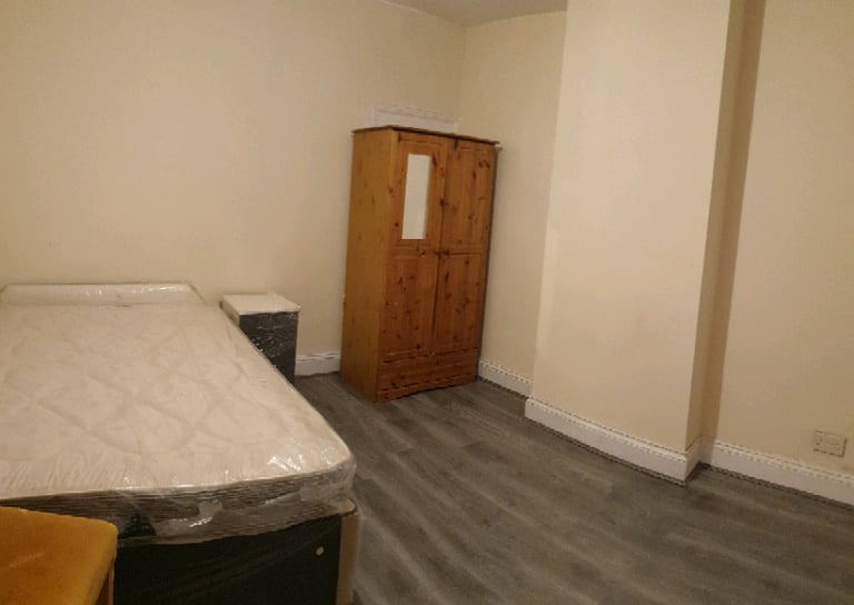 DSS HOUSE KINGSTANDING 268 sidcup road 