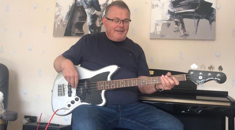 Bass guitar lessons from £15/half hour 