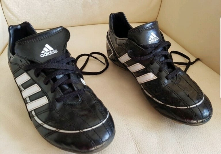 Adidas Puntero football boots size UK 4.5 in Matlock, Derbyshire Gumtree