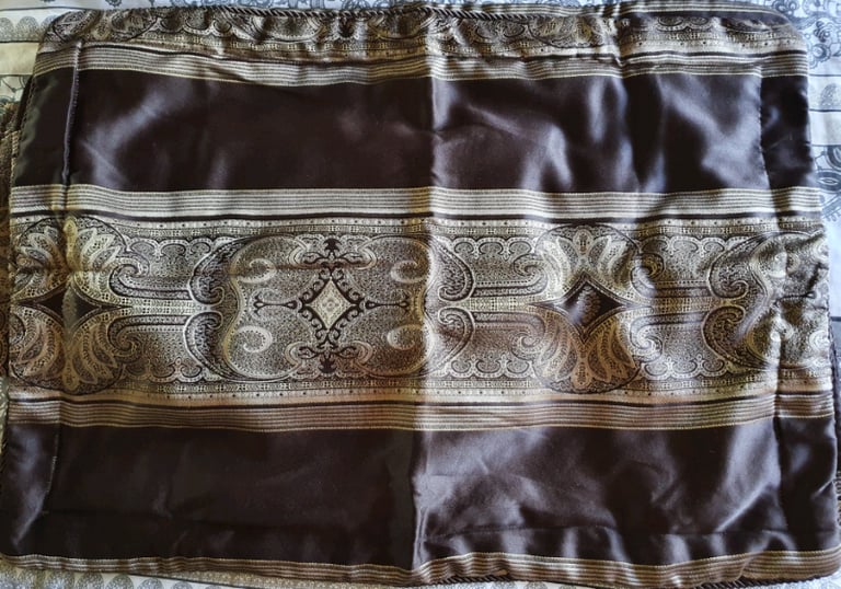 Silk Valance n Oxford Pillow Cases