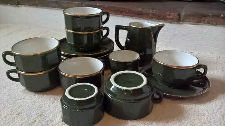 image for Apilco Green & Gold French Bistroware. 6 x Breakfast cups & saucers with milk jug & sugar bowl