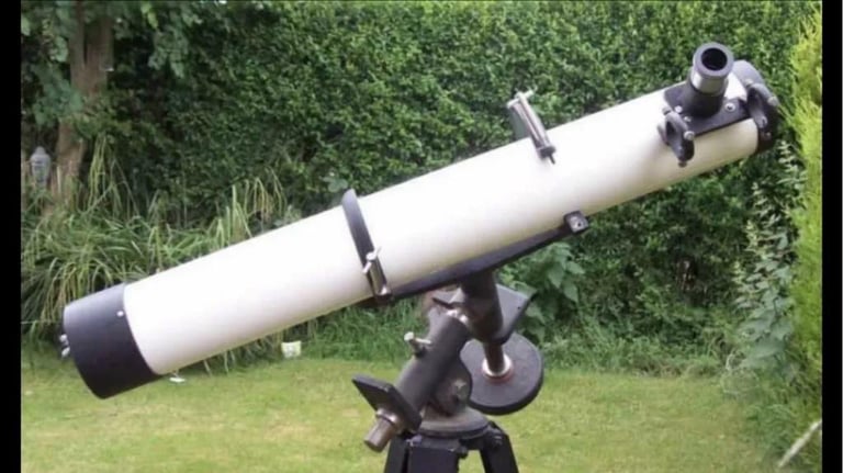 Charles Frank 1969 4”  antique   collectable Reflector Telescope 