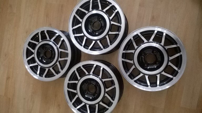 MK2 VW SCIROCCO   SNOWFLAKE   14 INCH 4 STUD ALLOY WHEELS 