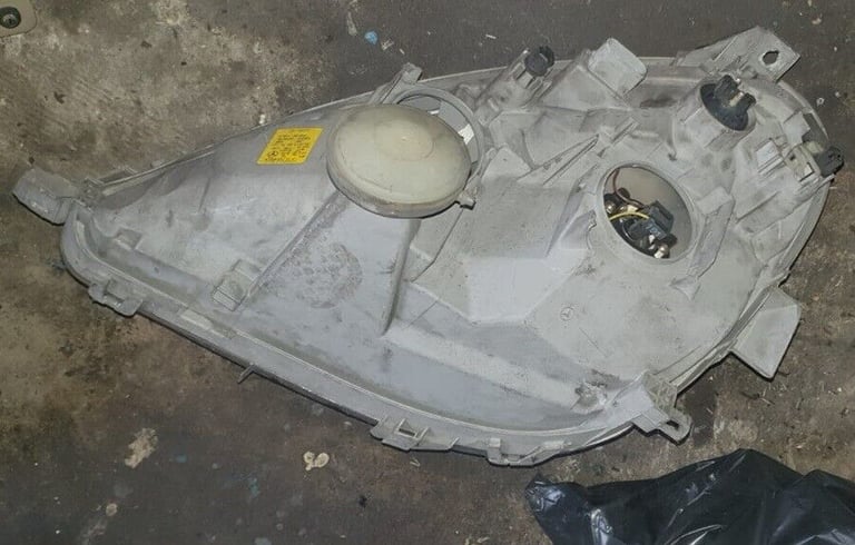 Mercedes A Class Left Side Headlight 2003