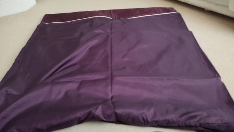 Purple Double Quilt Cover and two pillowcases (two sets available)