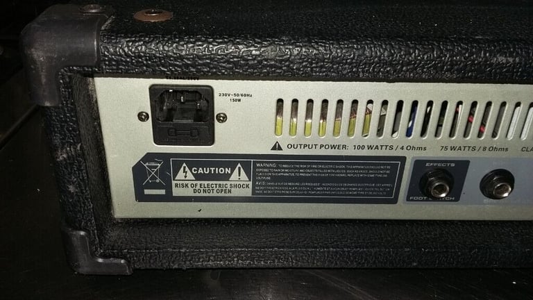 Peavey PV.i 14B 4 channel powered mixer