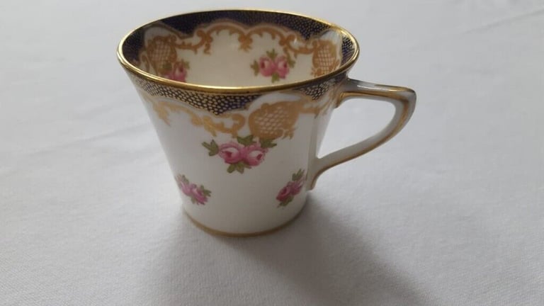 Trio of vintage coffee cups