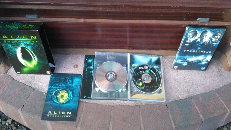 IDEAL GIFT - Alien Quadrilogy DVD Boxset