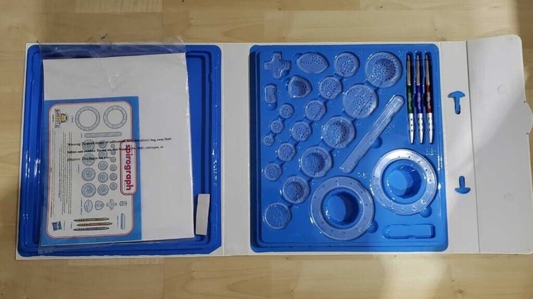 Spirograph Deluxe Set for Kids Art - neraly New