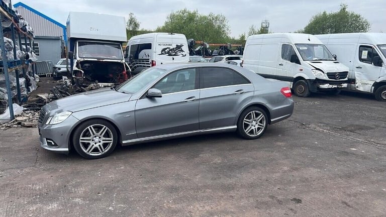 Mercedes-Benz 2010 E220 Bluef-Cy Sport CDI A 4 Door Saloon Automatic Breaking for Parts