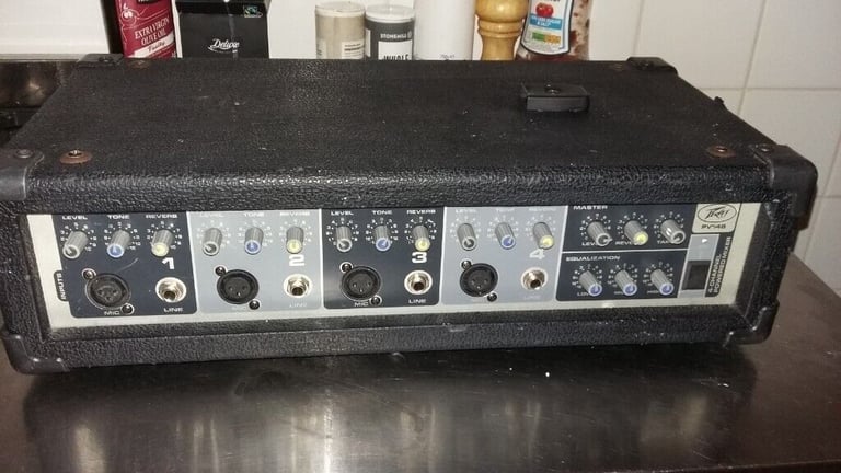 Peavey PV.i 14B 4 channel powered mixer