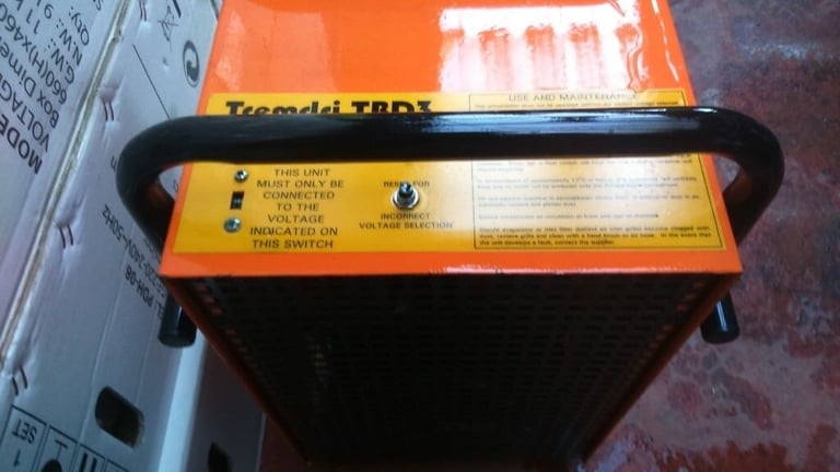 SMALL POWER FULL QUITE IN OPERATION DEHUMIDIFIER/AIR/BUILDING DRYER PU
