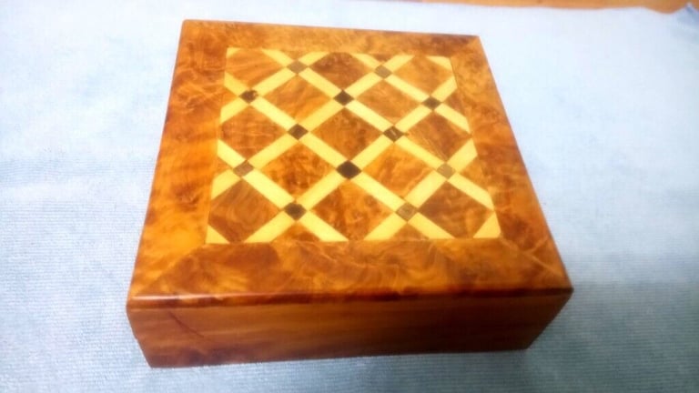 Wooden Inlaid Trinket / Jewellery Box