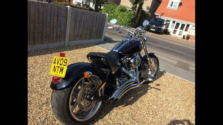 Harley Davidson FXCWC ROCKER C Custom Motorcycle 