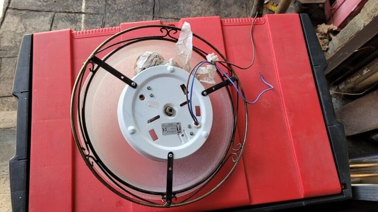 Light fitting