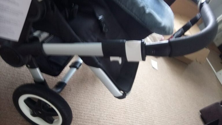 REDUCED Grey Milange Duo Bugaboo Donkey with BRAND NEW Extendable Hoods with vents