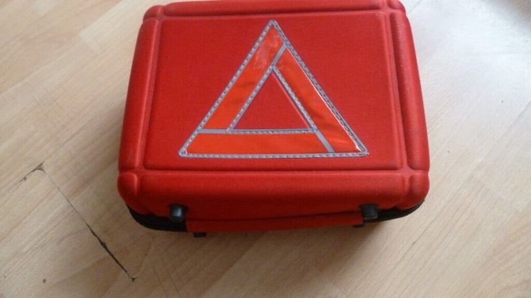 EMERGENCEY CAR BRAKEDOWN KIT 