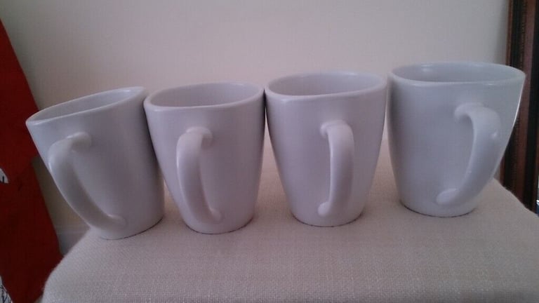 image for 4 white coffee/tea mugs