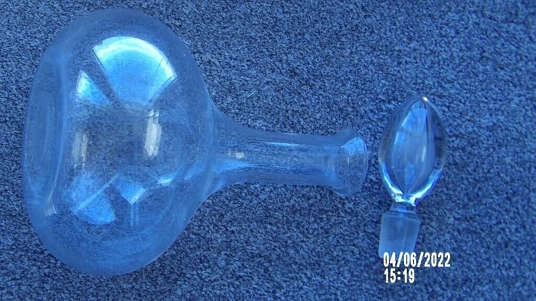 image for GLASS DECANTER WITH STOPPER AND OTHER COULOR VASE £3