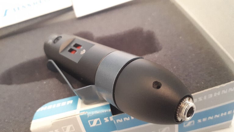 Sennheiser MZA 900 P line convertor, phantom power adapter