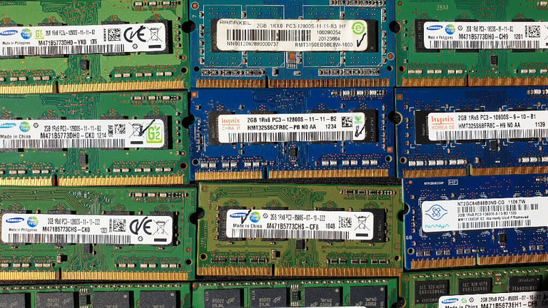 1GB, 512MB DDR2,DDR3 PC2 & PC3 LAPTOP RAM MEMORY 5300,6400,8500, 12800S/L | in Ashton-under-Lyne, Manchester | Gumtree