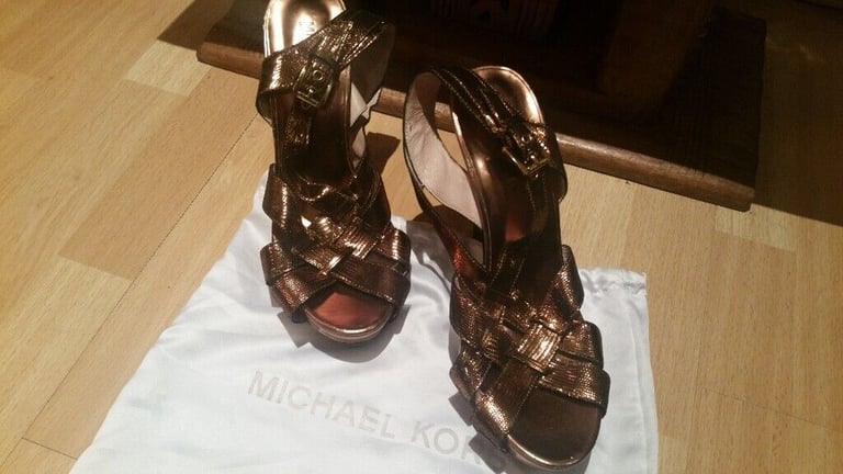 Vintage Designer 00's MICHAEL KORS Platforms. N. Mint Cond. Size 6.5