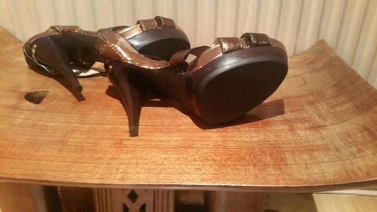 Vintage Designer 00's MICHAEL KORS Platforms. N. Mint Cond. Size 6.5