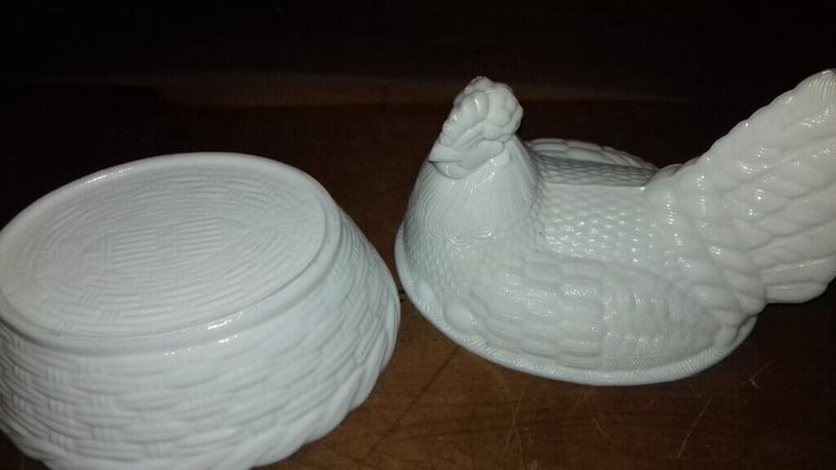 Vintage Milk Glass Hen on Nest