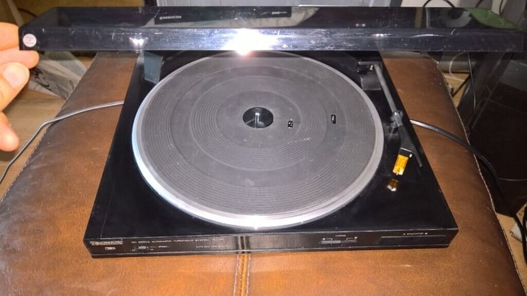 Technics turntable record player SL-J110R