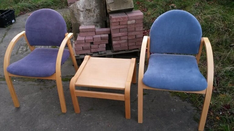 reception chairs and table