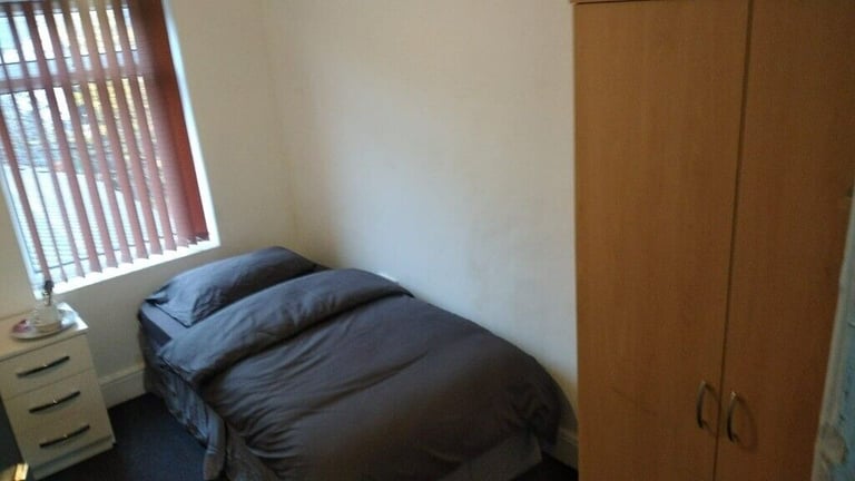 ***SINGLE ROOM in BACCHUS ROAD***ALL DSS ACCEPTED***SEE DESCRIPTION***