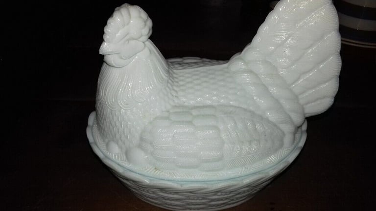 Vintage Milk Glass Hen on Nest