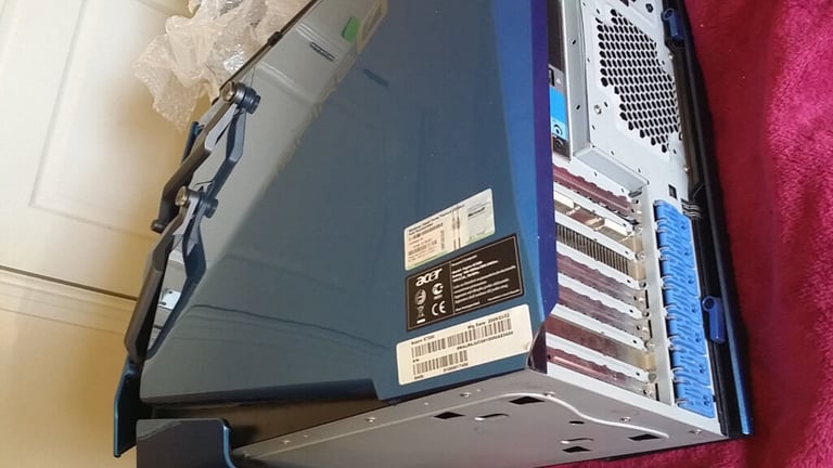 ACER ASPIRE PREDATOR G77-200 WATER COOLING,GRAPHIC CARD, AMD PHENOM QUAD CORE  P.S READ THE AD  