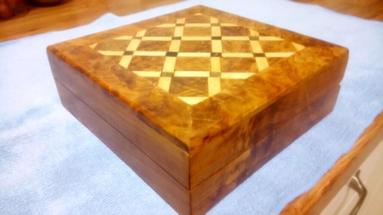 Wooden Inlaid Trinket / Jewellery Box