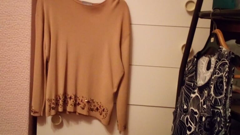 Wallis top