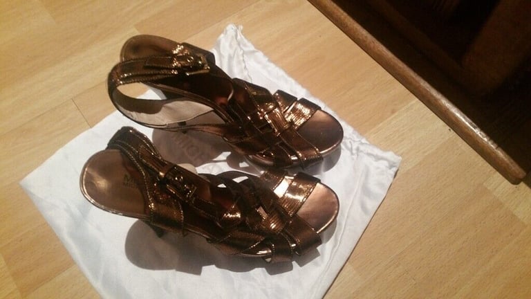 Vintage Designer 00's MICHAEL KORS Platforms. N. Mint Cond. Size 6.5