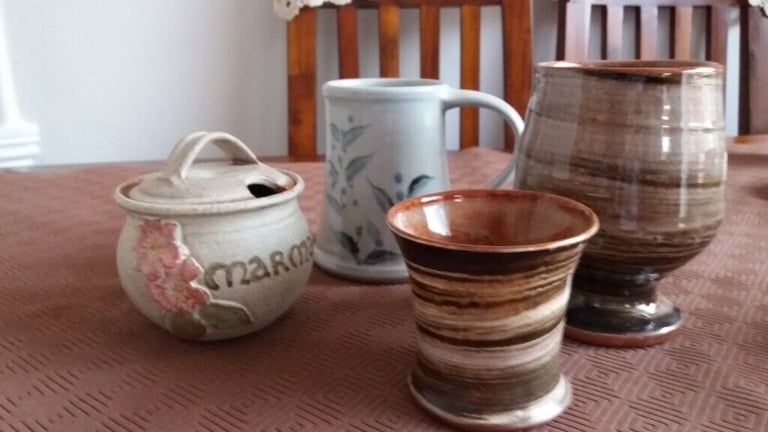 4 ITEMS OF STUDIO POTTERY