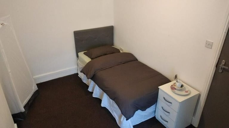 ***SINGLE ROOM in BACCHUS ROAD B18***ALL DSS ACCEPTED***SEE DESCRIPTION***