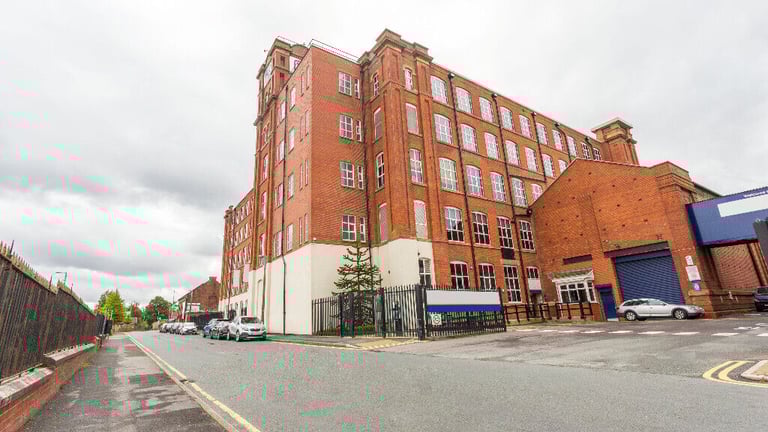 Manchester - M27 6DB, Join a collaborative coworking environment in Regus Lowry Mill Swinton