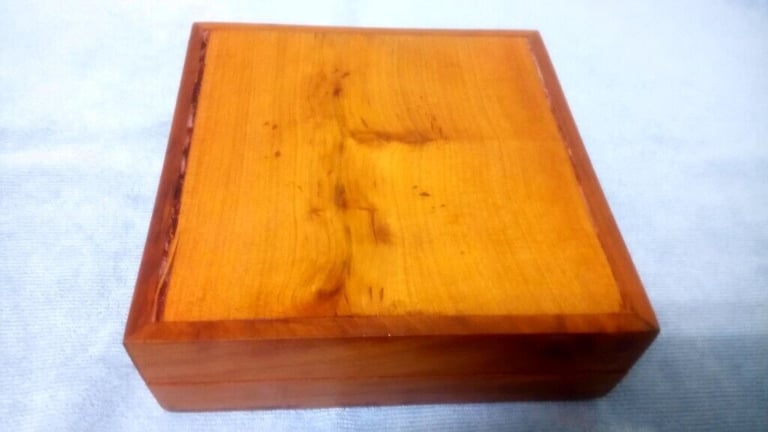 Wooden Inlaid Trinket / Jewellery Box
