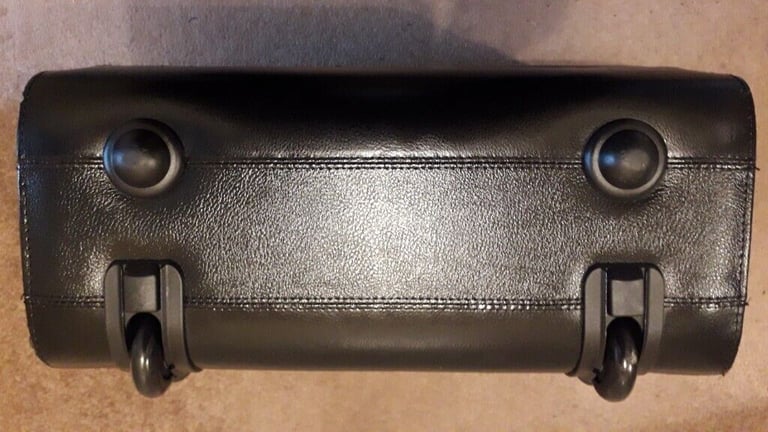 LARGE LEATHER WHEELED FLIGHT CASE WITH LONG HANDLE 