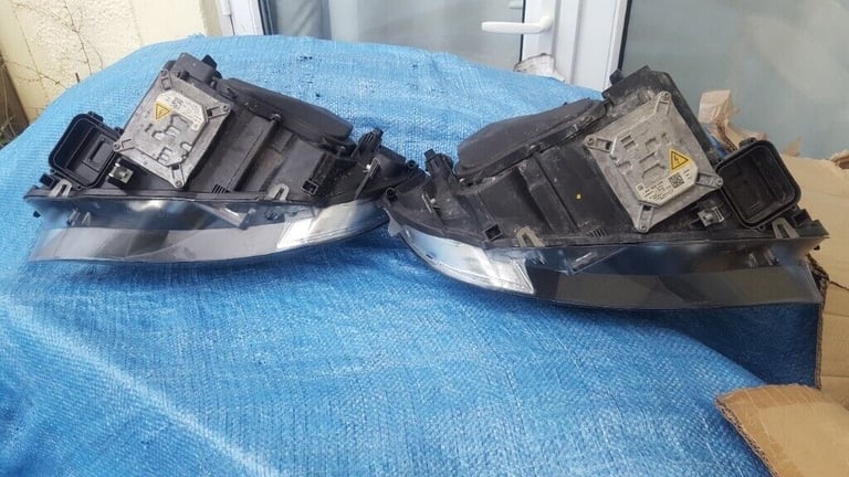 BMW 3 SERIES - E92/ E93 - PASSENGERSIDE - XENON HEADLIGHT - PRE-LCI - COMPLETE