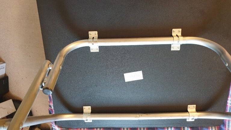FOLDABLE DESKTOP/LAPTOP PC TABLE 60W, 51D 70CM HIGH NEW