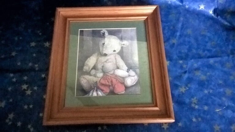 Collection of 6 Jane Hissey's pine framed picture's 