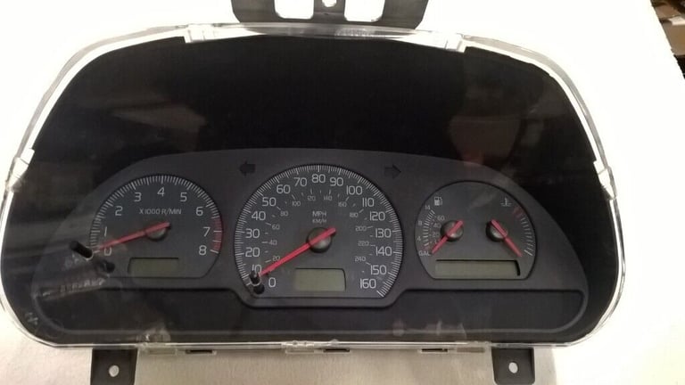 Volvo S40/V40 Speedo Cluster.   