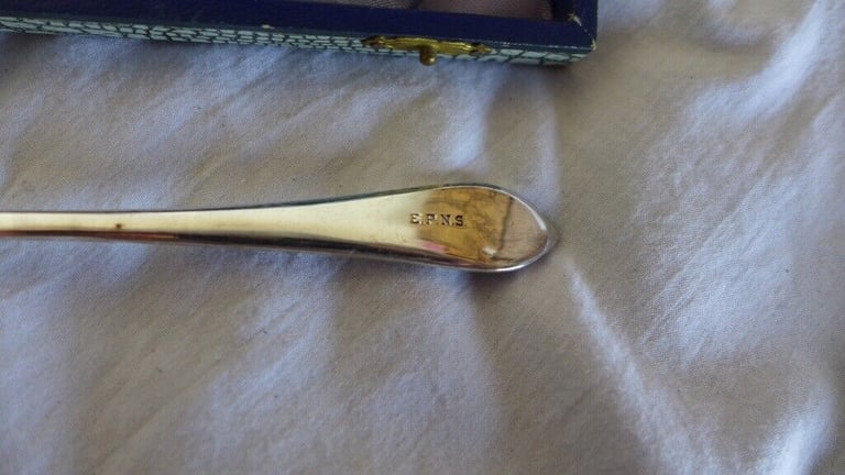 VINTAGE / ANTIQUE 'EPNS' SET OF SIX CAKE / PASTRY FORKS AND SERVER IN ORIGINAL CASE
